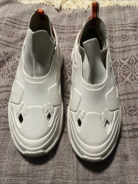 Mens NTW Slip-On White Athletic Sneakers with Removable Liner